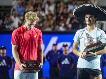 Davidovich, cabizbajo tras perder la final de Acapulco ante Machac