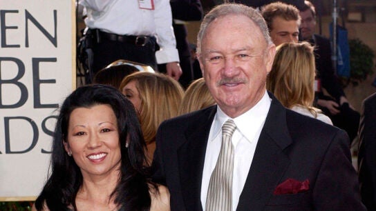 Gene Hackman y Betsy Arakawa en la 60 edici&oacute;n de los Globos de Oro