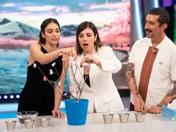 "¡Qué bonito!": Marron muestra como hacer flores de parafina "¡Qué bonito!": Marron muestra como hacer flores de parafina