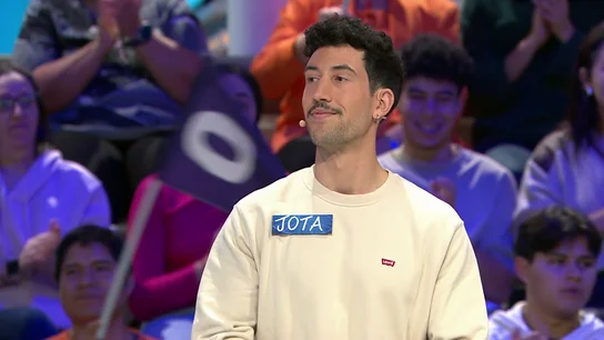 Jota toma la delantera: el concursante consigue resolver el panel sin ningún esfuerzo Jota toma la delantera: el concursante consigue resolver el panel sin ningún esfuerzo