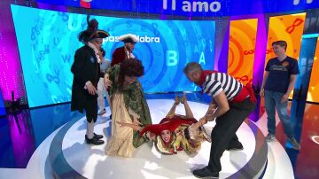 El final inesperado de un momento inédito: Manu y Rosa bailando a la vez en Pasapalabra