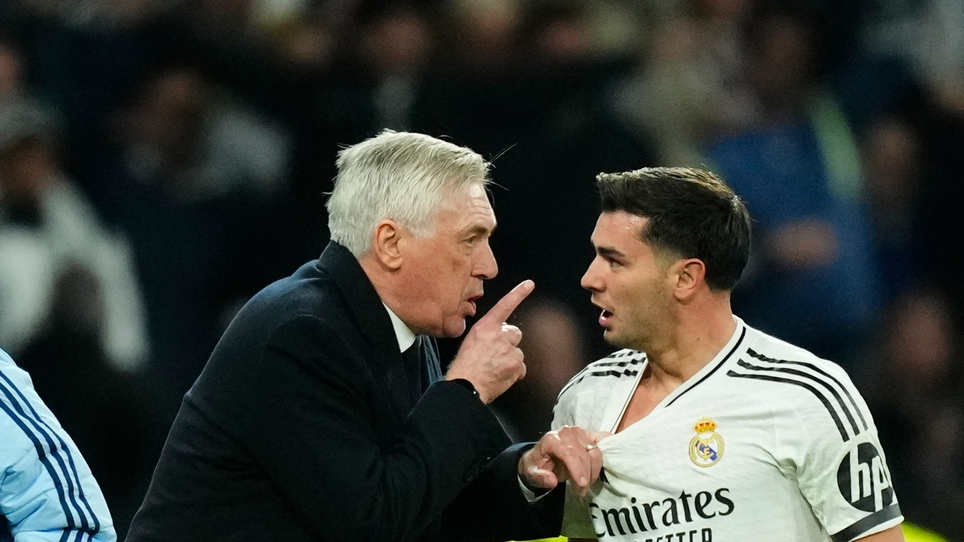 Brahim habla con Ancelotti tras su gol Brahim habla con Ancelotti tras su gol