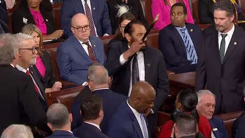 Demócrata expulsado Demócrata expulsado