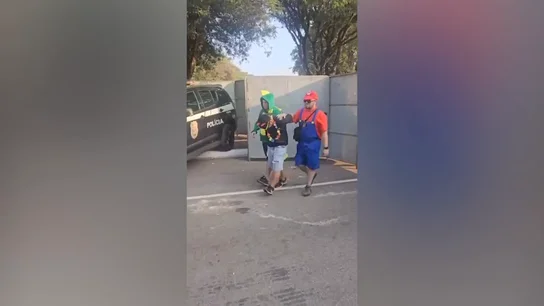 La policía de Brasil disfrazada detiene a carteristas Antena3 Noticias
