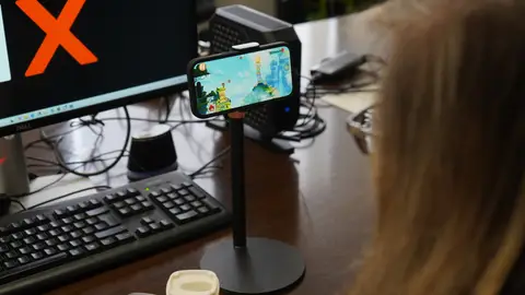 Un paciente probando el nuevo sistema Un paciente probando el nuevo sistema