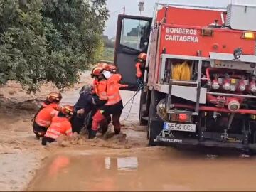 Rescatan a una mujer en Cartagena