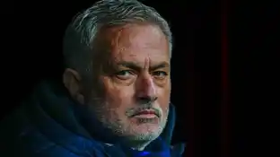Mourinho, en el choque entre Galatasaray y Fenerbahce Mourinho, en el choque entre Galatasaray y Fenerbahce