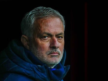 Mourinho, en el choque entre Galatasaray y Fenerbahce