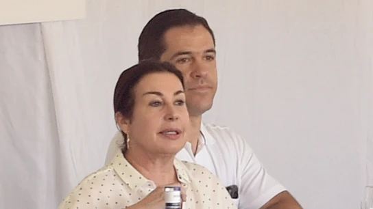 Carmen Martínez-Bordiú y su hijo, Luis Alfonso de Borbón Carmen Martínez-Bordiú y su hijo, Luis Alfonso de Borbón