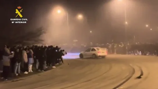 La Guardia Civil investiga una multitudinaria concentración ilegal de vehículos en La Rioja La Guardia Civil investiga una multitudinaria concentración ilegal de vehículos en La Rioja