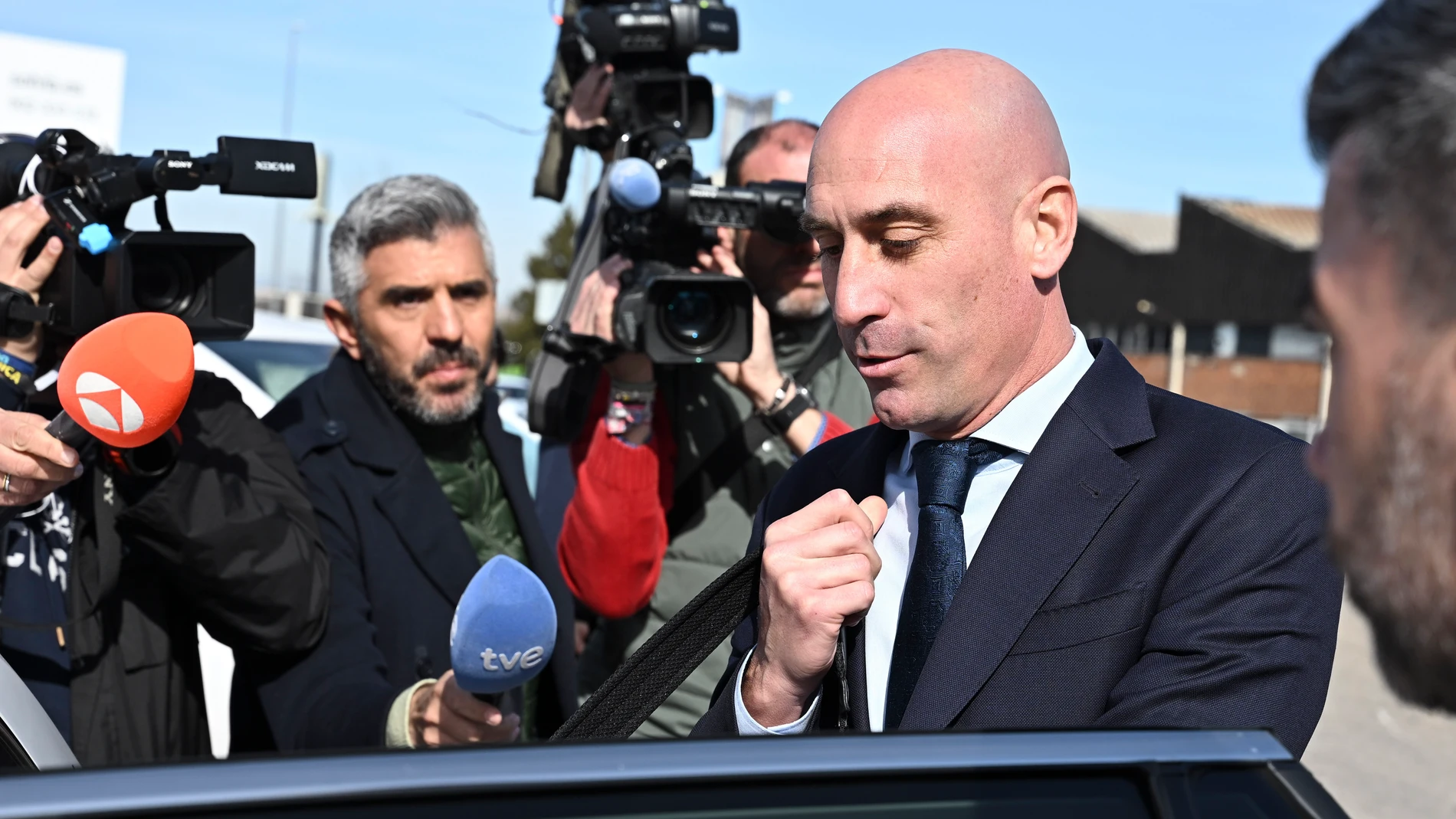 Luis Rubiales saliendo de una de las sesiones del juicio en San Fernando de Henares Luis Rubiales saliendo de una de las sesiones del juicio en San Fernando de Henares