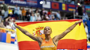 Ana Peleteiro celebra el oro logrado en Apeldoorn (Países Bajos) Ana Peleteiro celebra el oro logrado en Apeldoorn (Países Bajos)