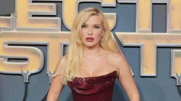 Millie Bobby Brown promocionando Estado El&eacute;ctrico en Londres