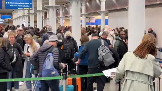 Una bomba de la Segunda Guerra Mundial sin explotar paraliza la estaci&oacute;n m&aacute;s transitada de Europa