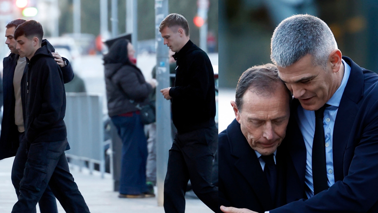 La Plantilla del Barça y Otras Personalidadas Acuden Al Velatorio del Doctor Carles Miño: Pedri, Olmo, Butragueño … La Plantilla del Barça y Otras Personalidadas Acuden Al Velatorio del Doctor Carles Miño: Pedri, Olmo, Butragueño …