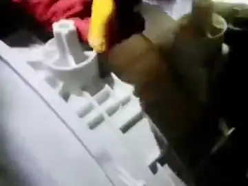 Liberan a una niña atrapada en una lavadora en Málaga Liberan a una niña atrapada en una lavadora en Málaga