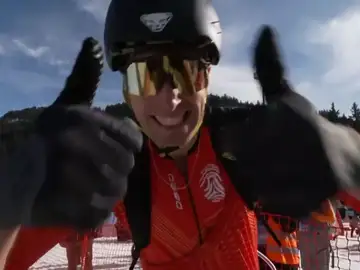 Oriol Cardona tras revalidar el mundial en esquí de montaña Oriol Cardona tras revalidar el mundial en esquí de montaña