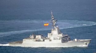 Un buque de la Armada vigila la traves&iacute;a de un submarino ruso en el Mediterr&aacute;neo 