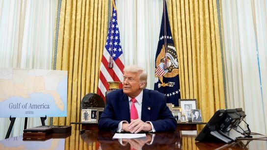 Trump resta importancia a las p&eacute;rdidas en las bolsas estadounidenses y descarta una recesi&oacute;n en EEUU