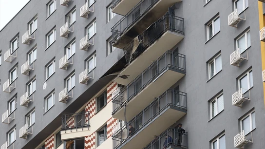 Edificio atacado por drones Edificio atacado por drones