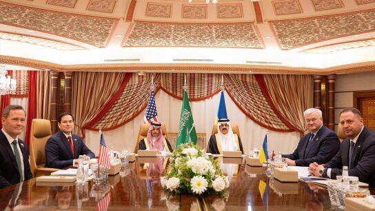 Reuni&oacute;n en Jeddah