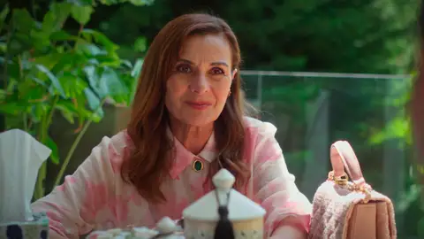 Nevra cambia de bando y manipula a Rengin Nevra cambia de bando y manipula a Rengin