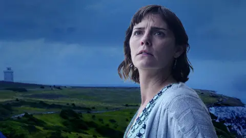 Annabel Scholey es Beth en La mujer del asesino, una mujer que lucha por descubrir la verdad de su matrimonio Annabel Scholey es Beth en La mujer del asesino, una mujer que lucha por descubrir la verdad de su matrimonio