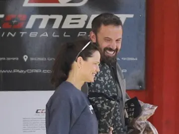 Jennifer Garner y Ben Affleck tras jugar al paintball Jennifer Garner y Ben Affleck tras jugar al paintball