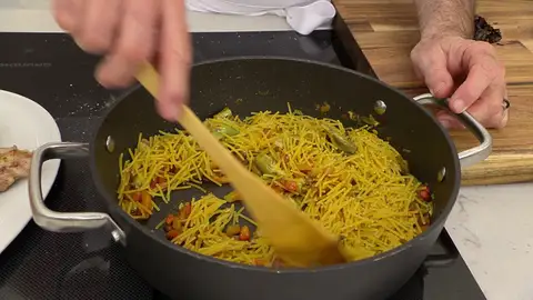 Introduce los fideos Introduce los fideos