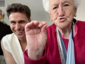 Abuela y nieto, vídeo viral Abuela y nieto, vídeo viral