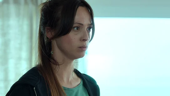 Libby descubre toda la verdad sobre Ollie: “Son los pendientes de una muerta” Libby descubre toda la verdad sobre Ollie: “Son los pendientes de una muerta”