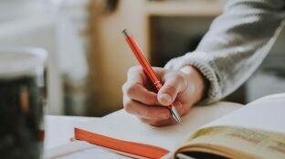 El acceso a las becas de Erasmus sigue marcado por la desigualdad: la ayuda var&iacute;a de 25 a 350 euros seg&uacute;n la comuidad 