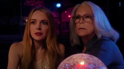 Lindsay Lohan y Jamie Lee Curtis en Ponte en mi lugar 2 Lindsay Lohan y Jamie Lee Curtis en Ponte en mi lugar 2