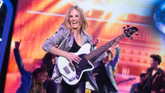 Genoveva, toda una superestrella tocando el bajo: “Has tenido una actitud impresionante” Genoveva, toda una superestrella tocando el bajo: “Has tenido una actitud impresionante”