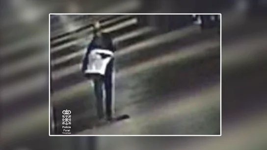 Señor robando un retrete Señor robando un retrete