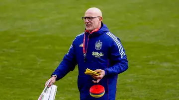 Luis de la Fuente durante el entrenamiento de España Luis de la Fuente durante el entrenamiento de España