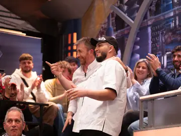 Omar Montes presenta a su familia en El Hormiguero: así son su padre y su hijo Omar Montes presenta a su familia en El Hormiguero: así son su padre y su hijo