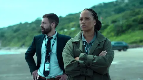 “¿Y si no fue Ollie?”: la inspectora Edgeworth mantiene el foco sobre Tom, esta noche en La mujer del asesino “¿Y si no fue Ollie?”: la inspectora Edgeworth mantiene el foco sobre Tom, esta noche en La mujer del asesino