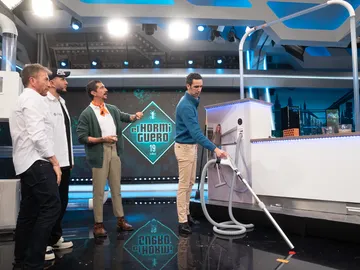 Omar Montes flipa con el invento que puede revolucionar los hogares con la colada Omar Montes flipa con el invento que puede revolucionar los hogares con la colada