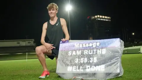 Sam Ruthe, el prodigio de 15 años que pulveriza la barrera de los 4 minutos en la milla Sam Ruthe, el prodigio de 15 años que pulveriza la barrera de los 4 minutos en la milla