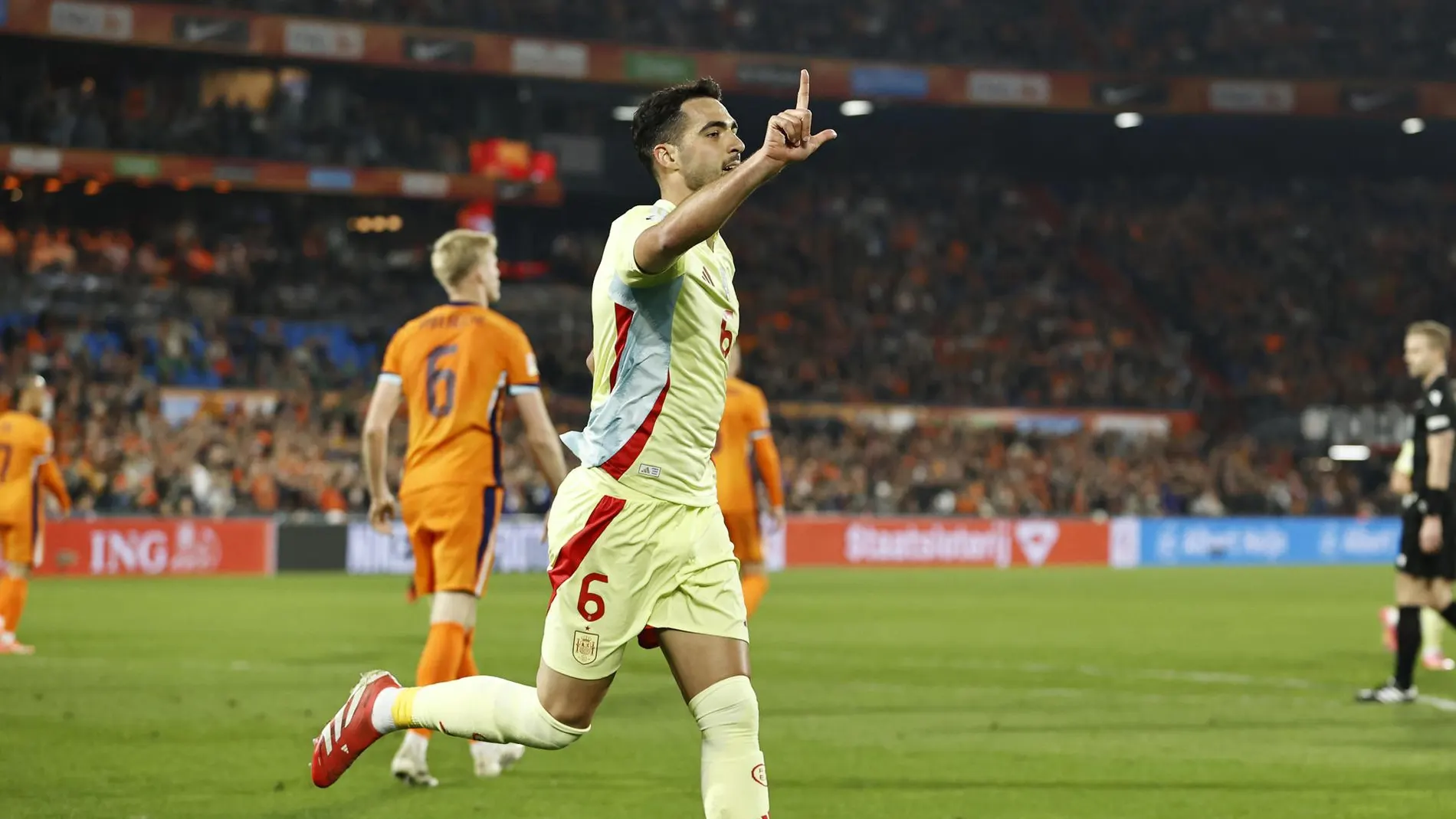 Merino celebra su gol en el descuento Merino celebra su gol en el descuento