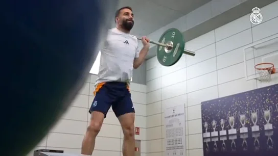 La comentada diferencia muscular entre las dos piernas de Dani Carvajal La comentada diferencia muscular entre las dos piernas de Dani Carvajal