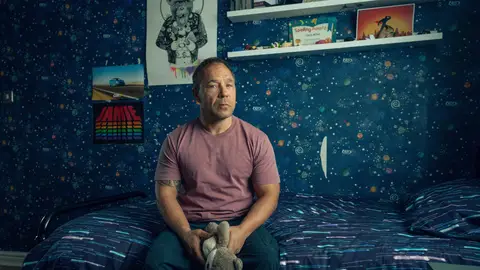 Stephen Graham como Eddie Miller en el final de Adolescencia Stephen Graham como Eddie Miller en el final de Adolescencia