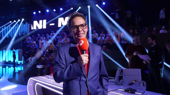 &Agrave;ngel Ll&agrave;cer, emocionado al estar de nuevo en el plat&oacute; de Tu cara me suena: &ldquo;Es la felicidad absoluta&rdquo;