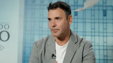 Miquel Fernández nos explica cómo es la relación de César Castillo, con las mujeres de su vida en Perdiendo el juicio Miquel Fernández nos explica cómo es la relación de César Castillo, con las mujeres de su vida en Perdiendo el juicio