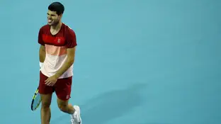 Carlos Alcaraz, contrariado durante el partido ante Goffin en Miami Carlos Alcaraz, contrariado durante el partido ante Goffin en Miami