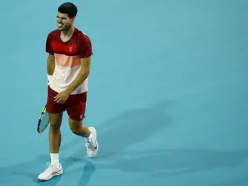 Carlos Alcaraz, contrariado durante el partido ante Goffin en Miami Carlos Alcaraz, contrariado durante el partido ante Goffin en Miami