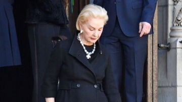 Carolina Herrera en el funeral de su marido en Nueva York