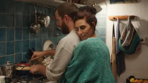 Álvaro Cervantes y Miriam Garlo en una escena de Sorda Álvaro Cervantes y Miriam Garlo en una escena de Sorda