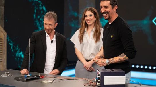Nauronas metálicas: así es el experimeinto que ha dejado perplejo a Blanca Suárez Nauronas metálicas: así es el experimeinto que ha dejado perplejo a Blanca Suárez